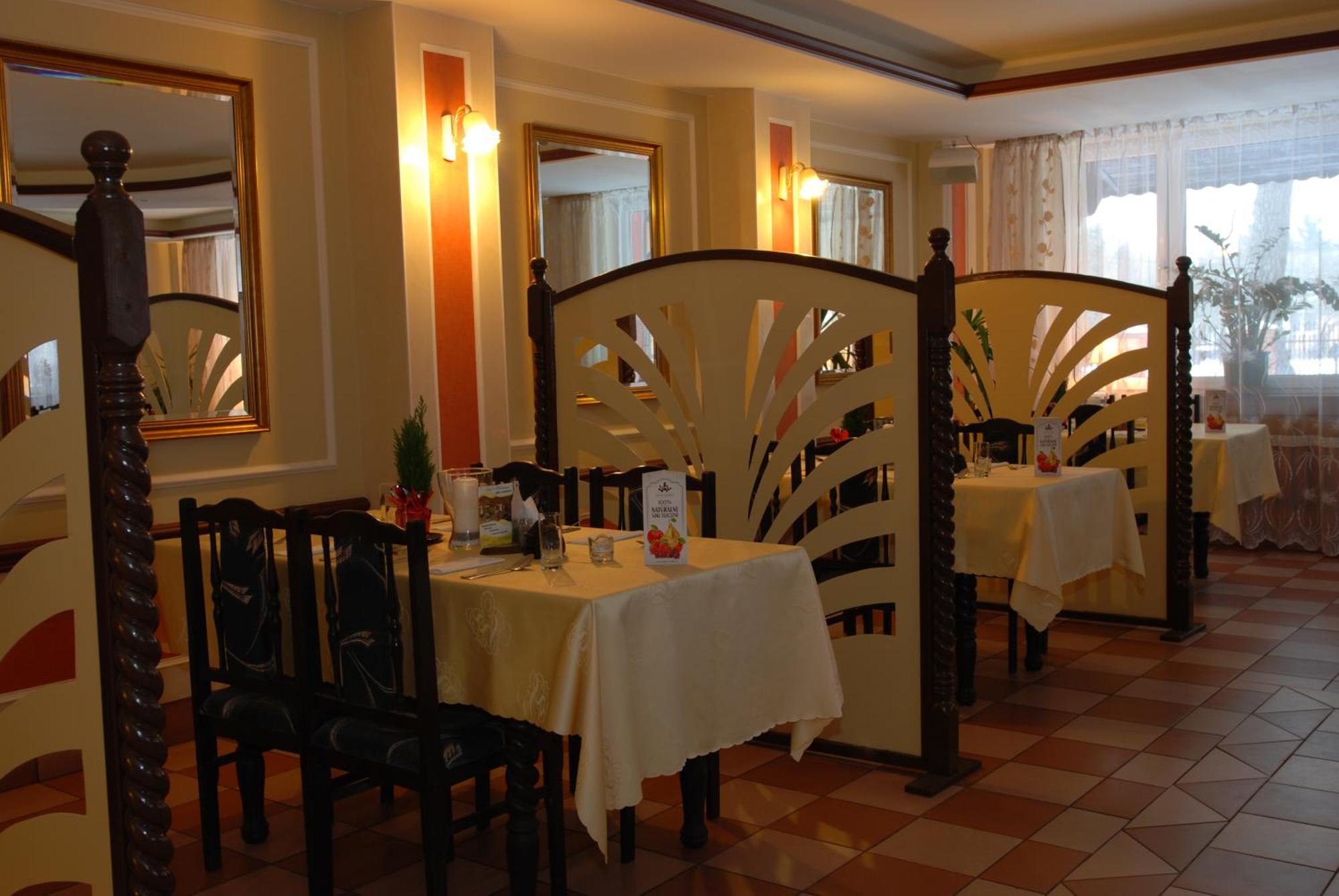 Hotel La-Musica Piaseczno  Eksteriør billede