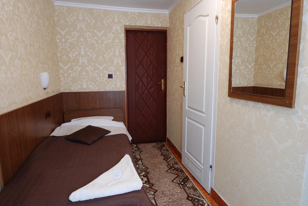 Hotel La-Musica Piaseczno  Eksteriør billede