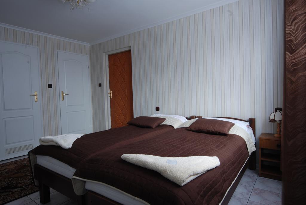 Hotel La-Musica Piaseczno  Eksteriør billede