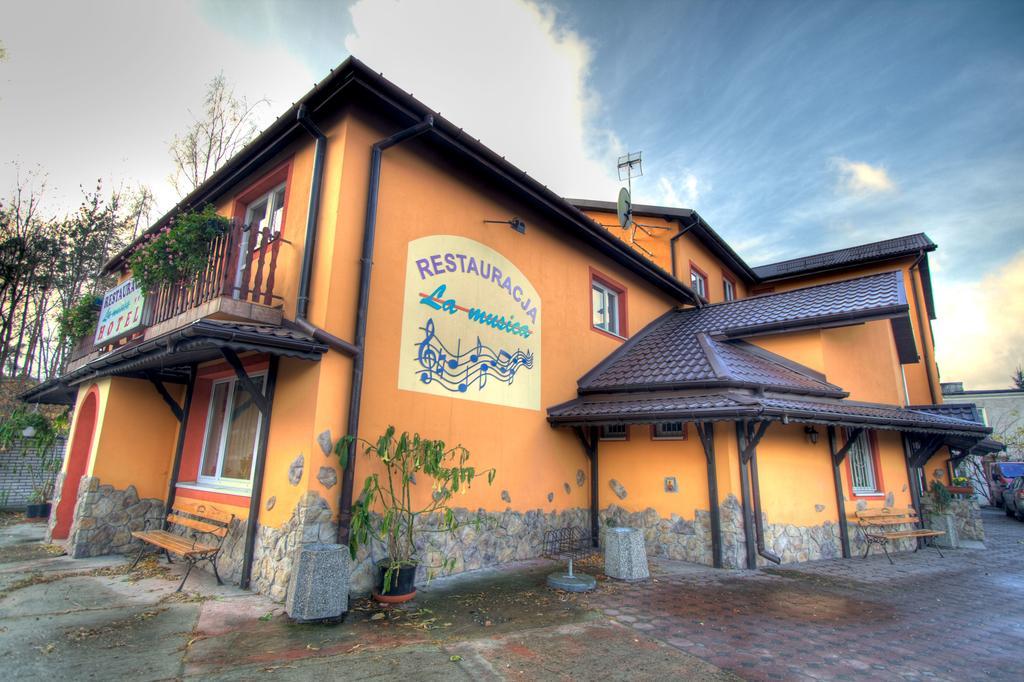 Hotel La-Musica Piaseczno  Eksteriør billede